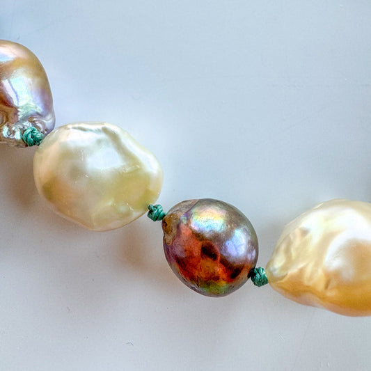 Pearl Knotting